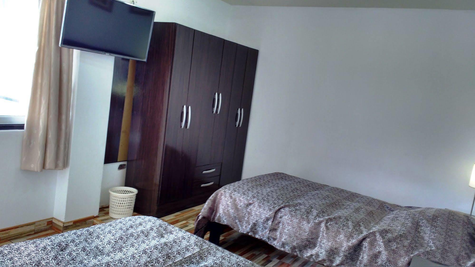 Residencial Carlos リマ エクステリア 写真
